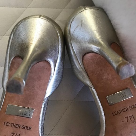 BADGLEY MISCHKA GOLD AND PINK CRYSTAL PEEP TOE PUMP - Picture 11 of 13